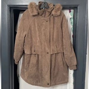 NY classics Women’s beige faux suede  lined hooded faux fur trim coat Size 14/16